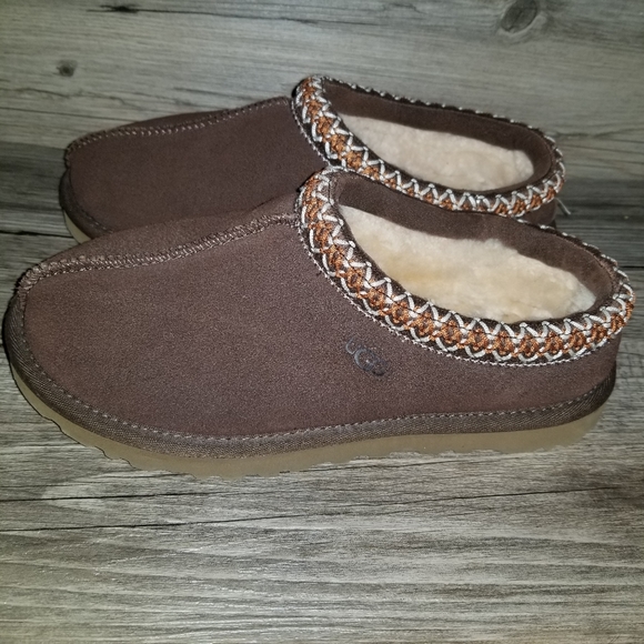 Ugg slip ons !! SOLD!! - Picture 2 of 4